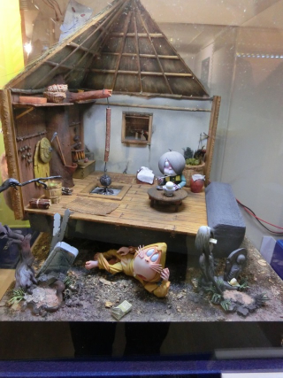 Illustration for article titled Japanese Plastic Figurines and Dioramas Sure Are Cool